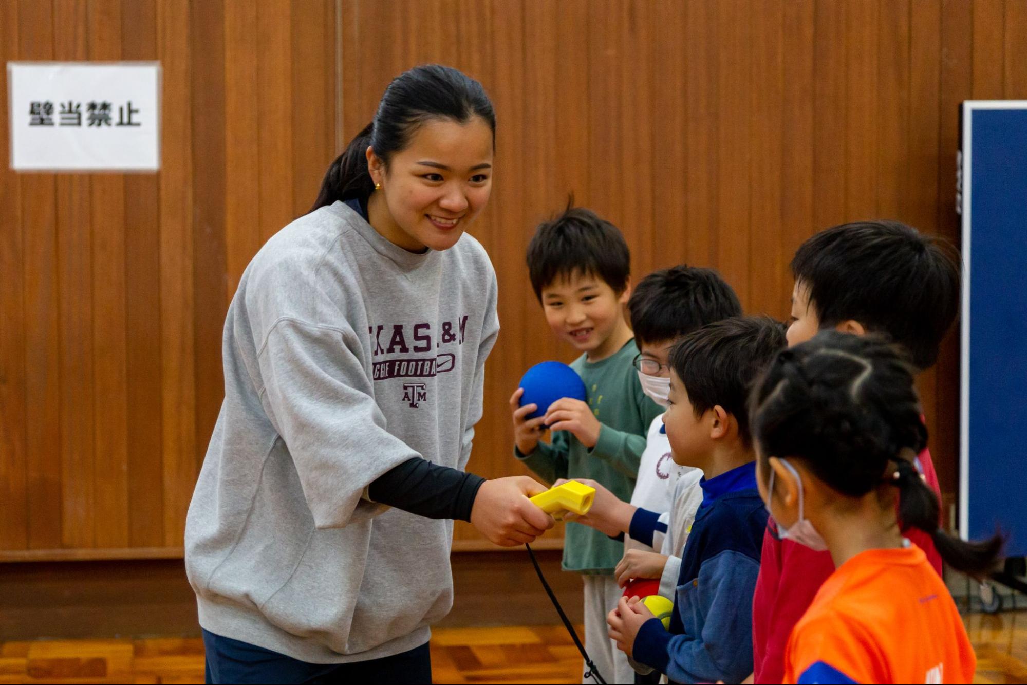画像 - 桜美林大学で運動教室を開催